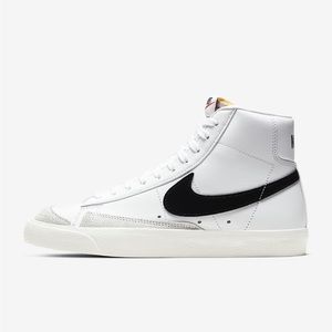 NIKE Blazer Mid 77